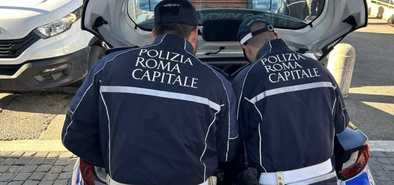 Un șofer de camion din Moldova a lovit un motociclist în centrul Romei.
