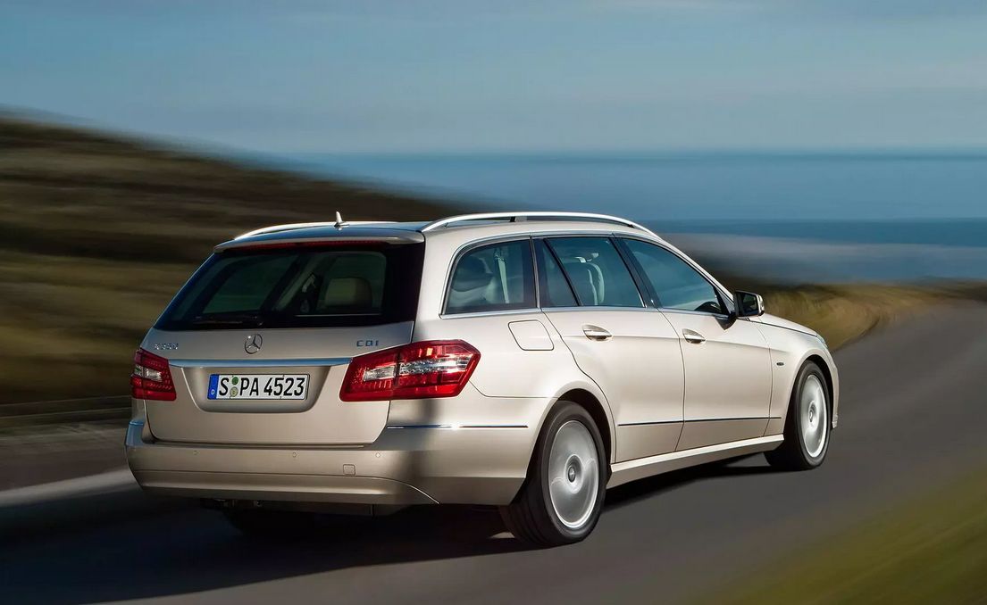 Mercedes-Benz выплатит владельцам старых дизельных машин по 3000 евро.