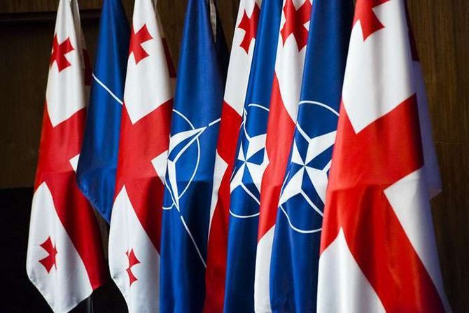 Генсек НАТО Йенс Столтенберг заявил, что Грузия обязательно станет членом организации. 
