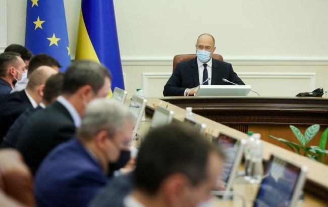 Кабмин Украины снизил тариф на электроэнергию для населения.