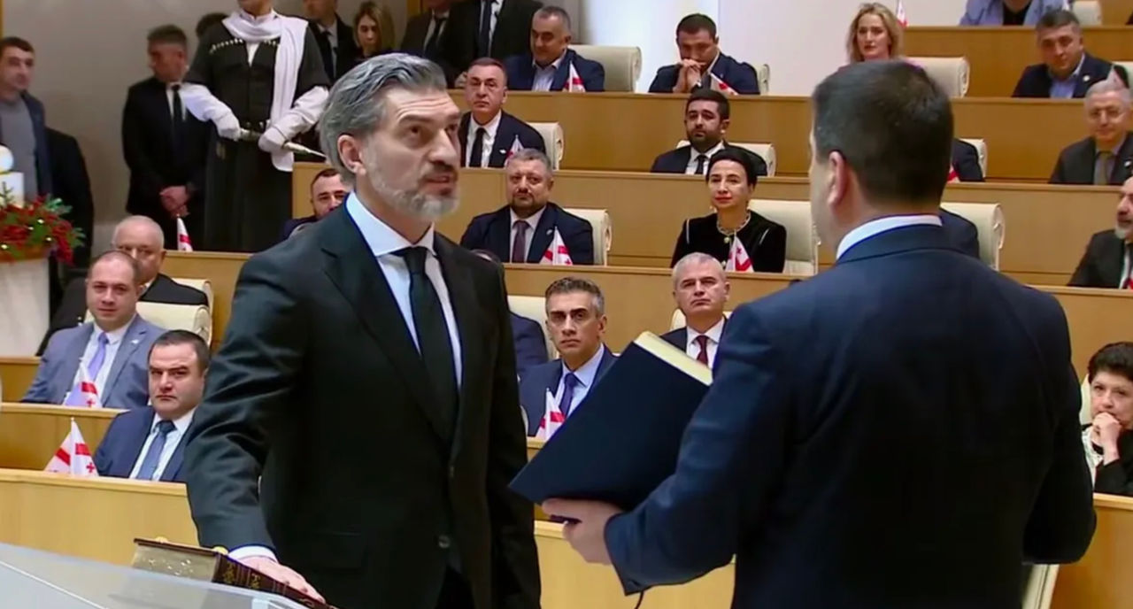 Președintele ales al Georgiei, Mihail Kavelașvili, a depus jurământul.