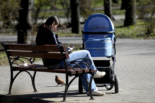 Низкий уровень жизни волнует, в первую очередь, 20% респондентов, а 16% обеспокоены будущим детей.