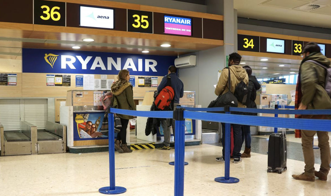 В Ryanair отреагировали на очереди в аэропортах: Никого ждать не будем.