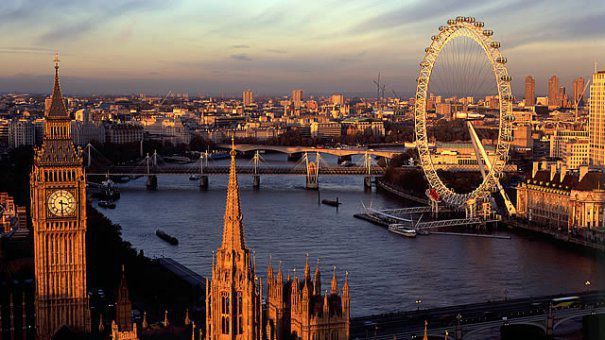 Panică pe un stadion din Londra. Mii de persoane, evacuate