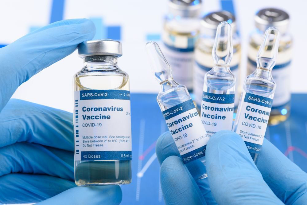 ЕС предложил Китаю бесплатные вакцины из-за вспышки COVID-19.