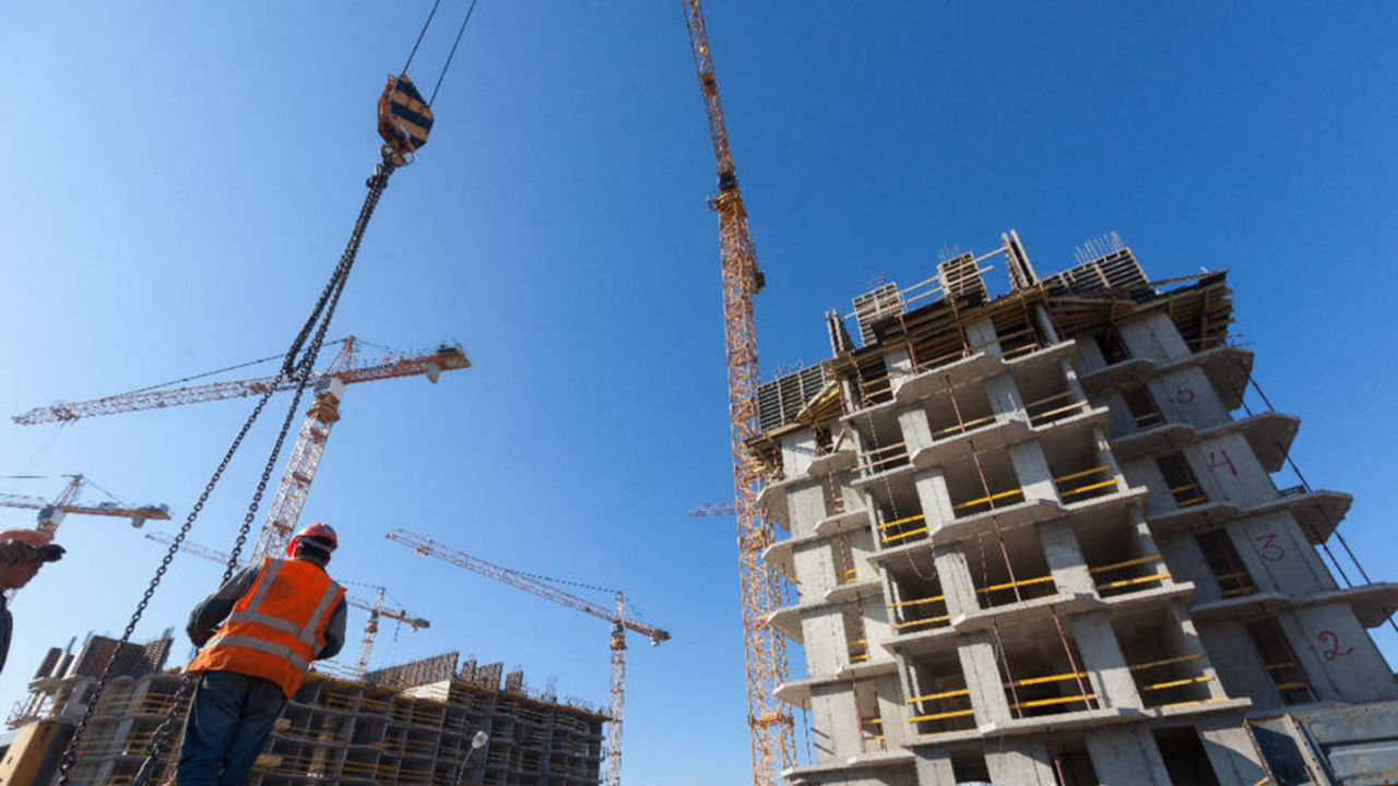 Inspecția Muncii a verificat șantierele de construcții din țară: Au fost aplicate amenzi de peste șase milioane de lei.