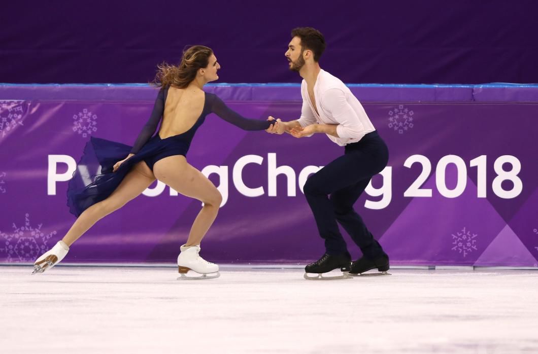 Ce a făcut patinatoarea care a rămas dezgolită fără voie pe gheaţă. Foto: digisport.ro