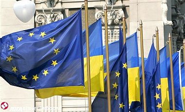 Украина заинтересована в подписании соглашения об ассоциации с ЕС и сейчас проводит консультации относительно перспектив подписания соглашения "на уровне представительства Украины при ЕС".