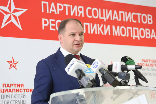 Глава фракции ПСРМ  в  Мунсовете Ион Чебан.