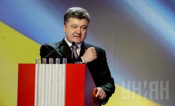 Порошенко отметил, что сейчас уровень политической активности граждан чрезвычайно высок.
