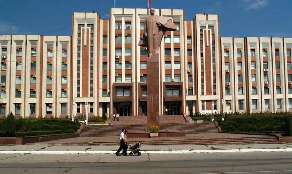 Инициатива вызвала резкую критику со стороны так называемого регионального правительства.