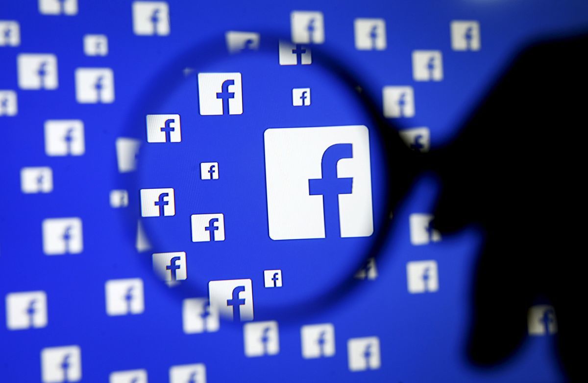 В Facebook запретили размещать кадры шоу в стриптиз-клубах, эротических танцев, снимки обнаженных людей.