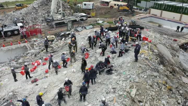 Во Флориде завершены поиски погибших при обрушении дома.