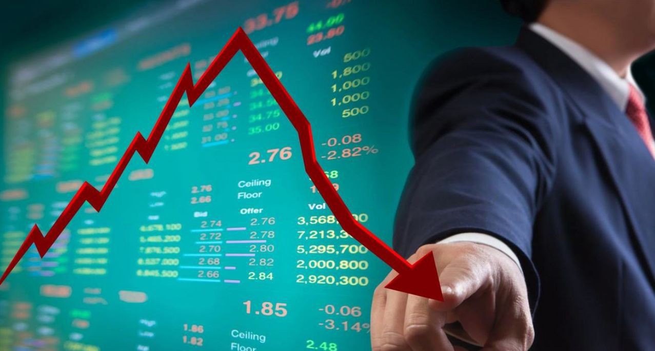 Bloomberg: Россию ожидает рецессия до третьего квартала 2023 года.