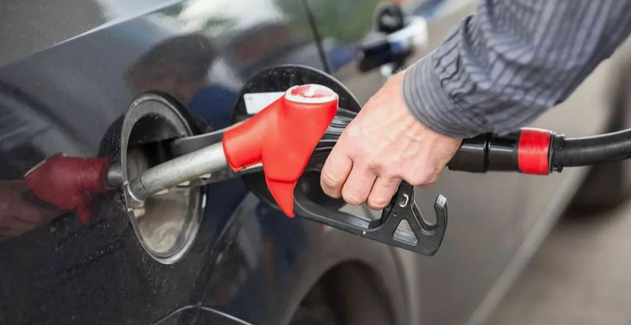 Цены на топливо снова растут из-за санкций США против Lukoil.