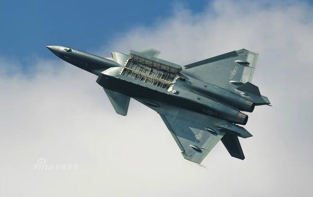 Китай вооружился истребителями пятого поколения.