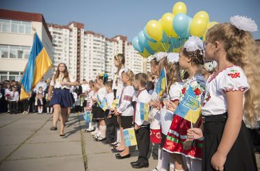Отравились неизвестным веществом 42 ребенка. Все пострадавшие - ученики 2-7 классов школы №8.