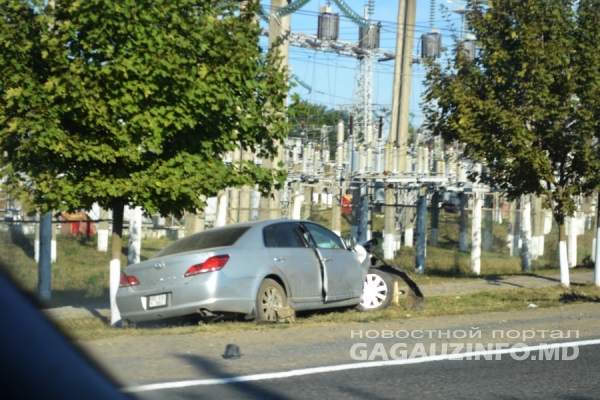 Водитель автомобиля марки «ВАЗ» не учел дорожную обстановку и, пойдя на обгон, совершил столкновение.