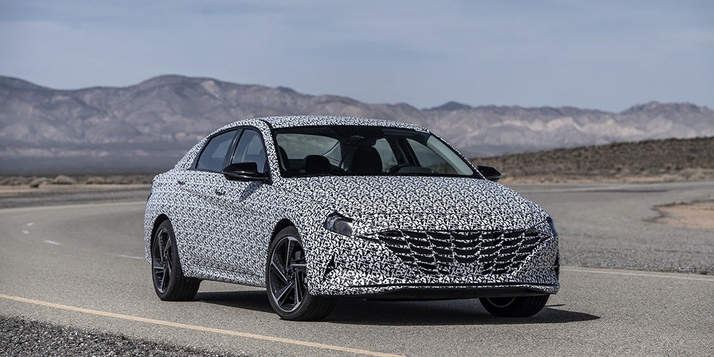 Hyundai показал на видео спортивную Elantra.