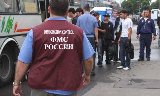 Omul legii a refuzat mita propusă și a anunțat organele competente. Acum, moldoveanul s-a ales și cu un dosar penal pentru mituirea unui polițist.