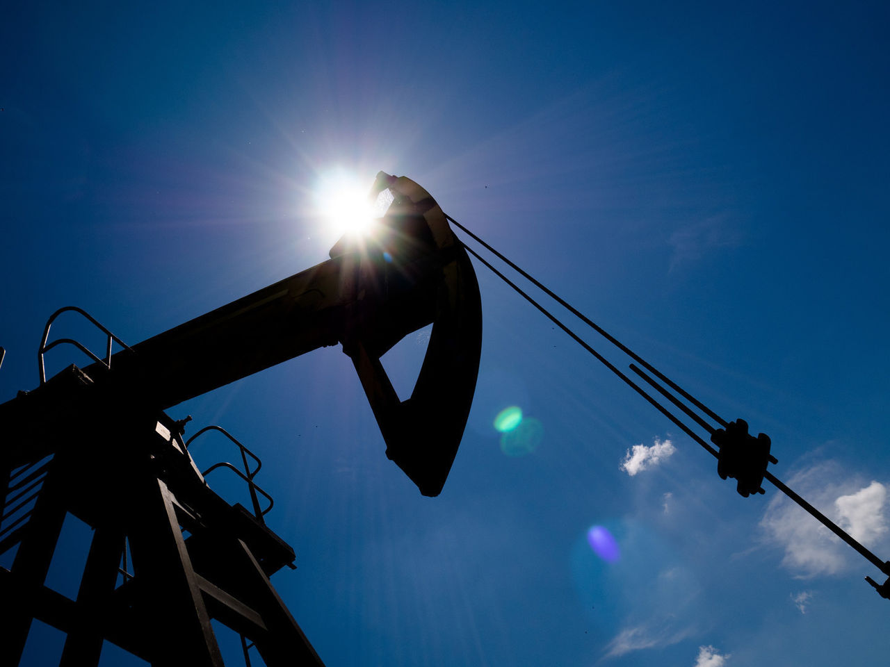 Цены на нефть марки Brent поднялись на лондонской бирже ICE Futures до $63,37 за баррель.