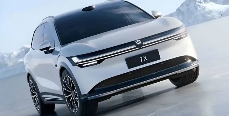 Geely и Volvo презентовали нового конкурента Tesla Model Y с запасом хода 700 км.