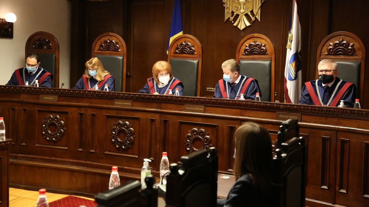 Конституционный суд приостановил закон об ANI.