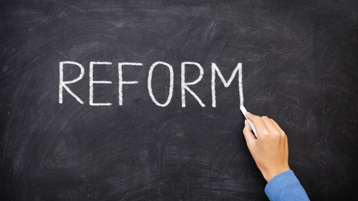 Foaia de parcurs a reformelor a fost îndeplinită la un nivel maxim de 10%. Foto: agora.md