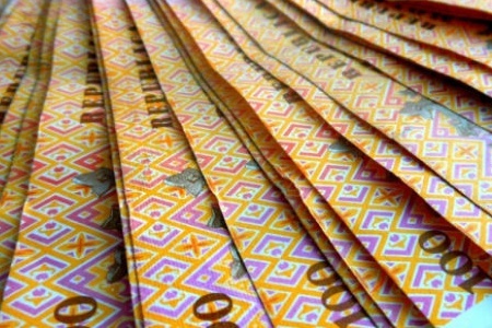 Согласно предоставленной информации, за январь-октябрь 2013 года физические лица взяли кредитов на сумму в 12,24 миллиона леев (-16,33 миллиона леев).