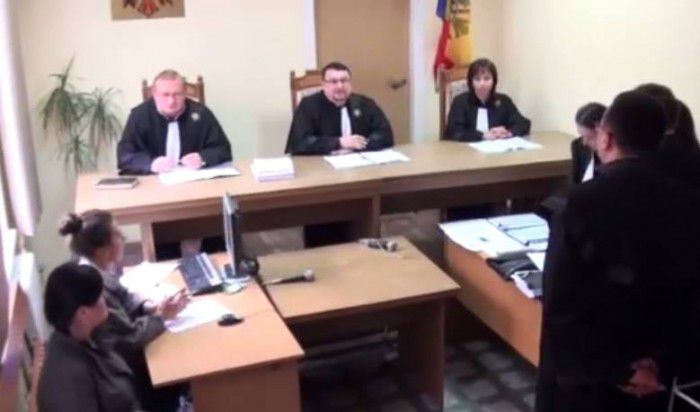 Cine sunt judecătorii care vor decide dacă Vlad Filat rămâne sau nu în izolatorul CNA. Foto: unimedia.info