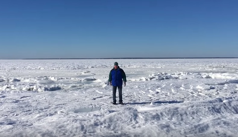 Ролик набрал более 300 тысяч просмотров всего за один день.
