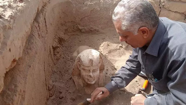 Обнаружение "улыбающегося сфинкса" - лишь одна из недавних археологических находок в Египте.
