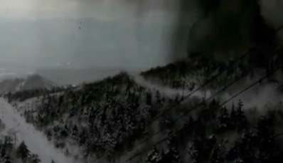 Опубликовано видео схода лавины после извержения вулкана в Японии.