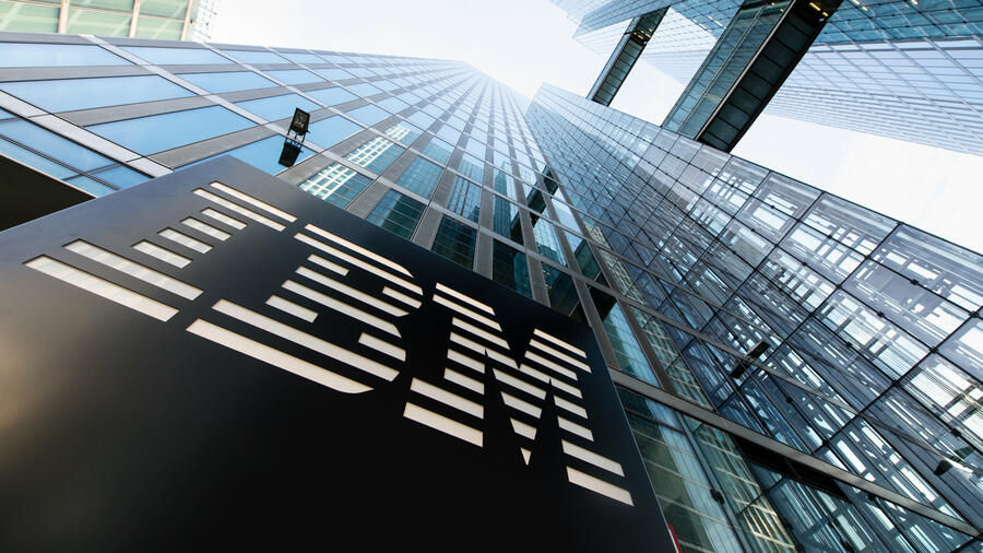 IBM заменит часть сотрудников искусственным интеллектом.
