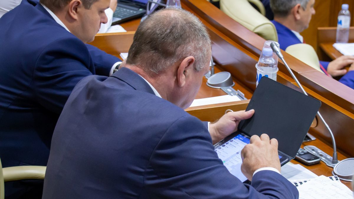 Электронное голосование в парламенте может заработать в конце года. 
