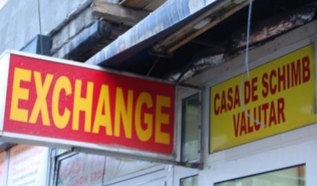 Jaf armat la o casă de schimb valutar din Capitală.