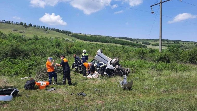В Хынчештском районе произошло ДТП: погибла женщина, пострадал ребенок.