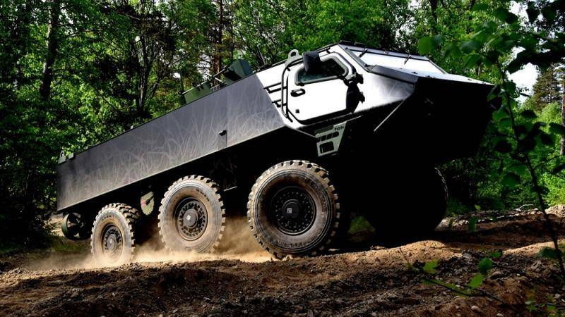 Латвия планирует выпустить первые бронемашины Patria собственного производства в августе.