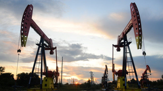 Мировые цены на нефть, которые достигли рекорда за два месяца, перешли к снижению.