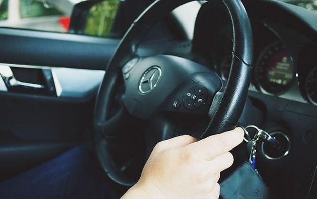 O serie de reglementări privind regulile de circulaţie din diverse zone ale lumii sunt de-a dreptul hilare. Foto: auto-bild.ro