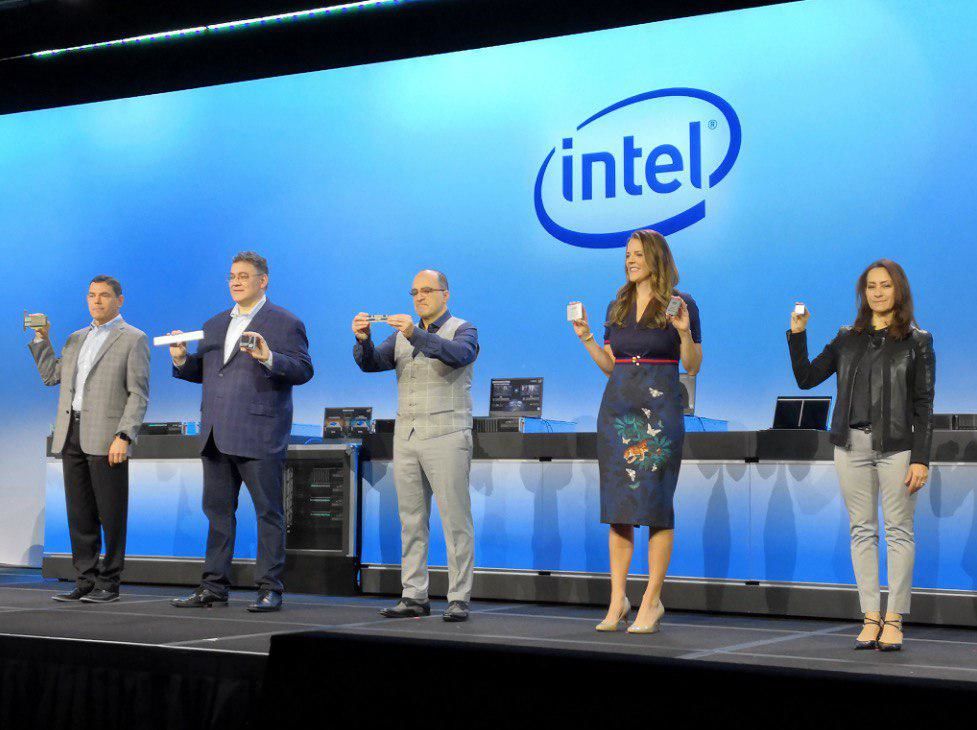 Компания Intel выпустила 56-ядерный процессор.