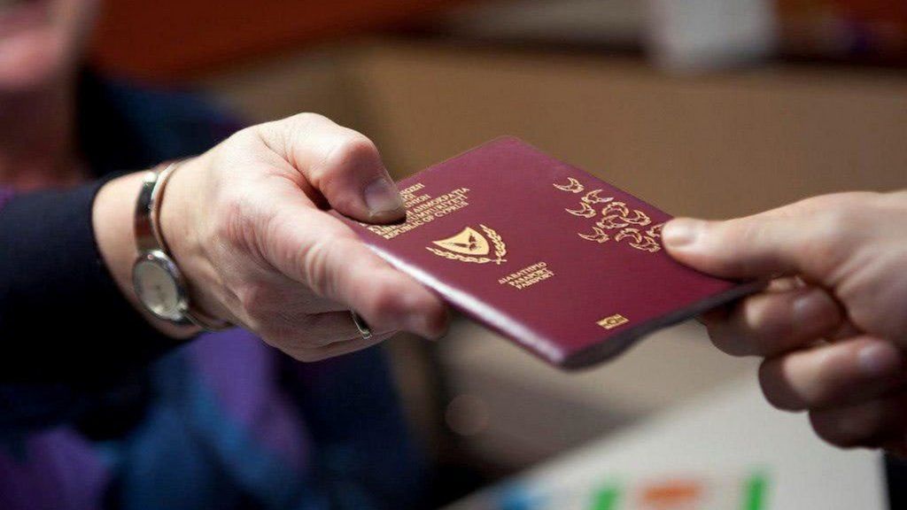 Кипр незаконно выдал 3,5 тысячи «золотых паспортов» родственникам инвесторов.