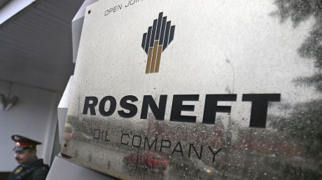 Rusia vinde Rosneft pentru a acoperi dificitul bugetar. Foto: qz.com