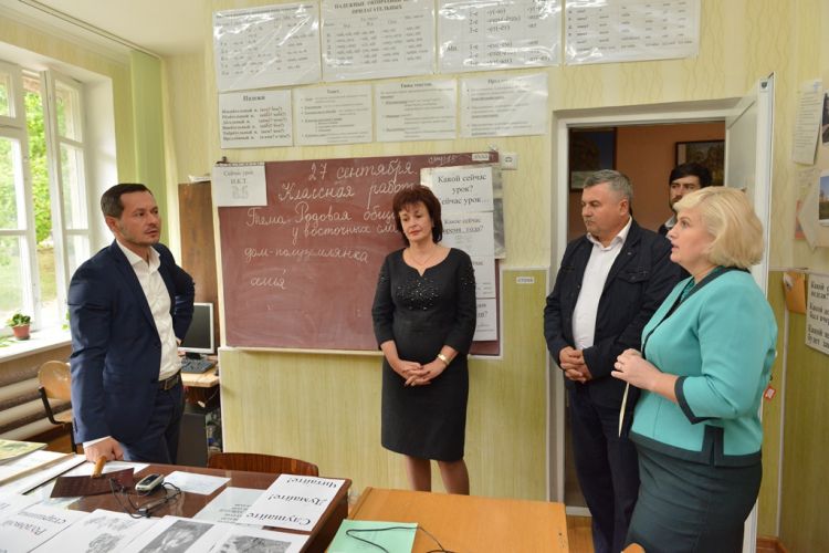 В специализированной школе №12 будет проведен ремонт.