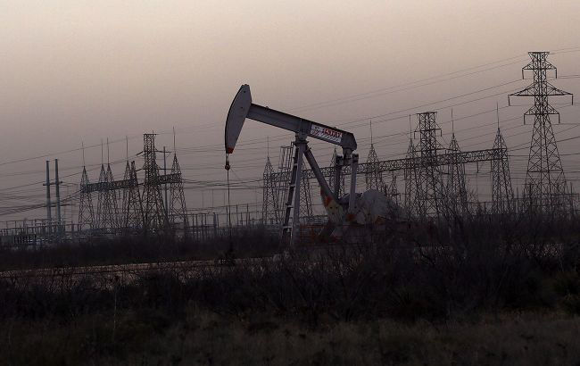 В США увеличивают добычу сланцевой нефти из-за роста мировых цен.