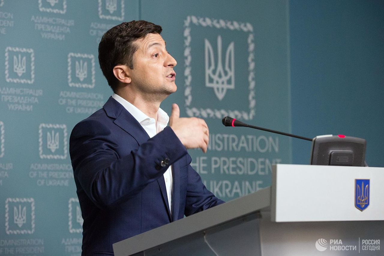 Партия Зеленского запустила сервис для общения с кандидатами в депутаты.