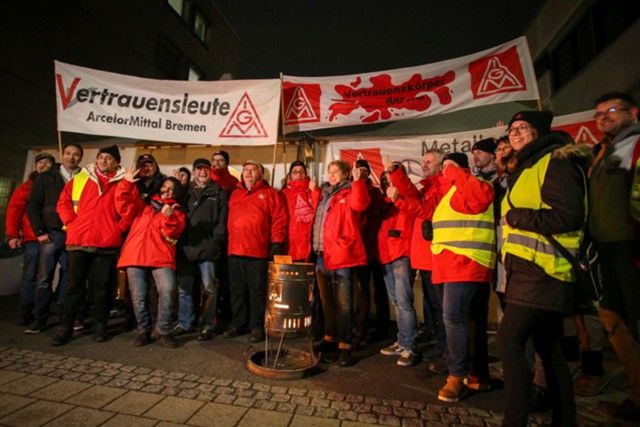 24-часовых забастовок из-за вопросов по зарплате и рабочим часам, что затронуло множество компаний, включая Volkswagen и Ford.