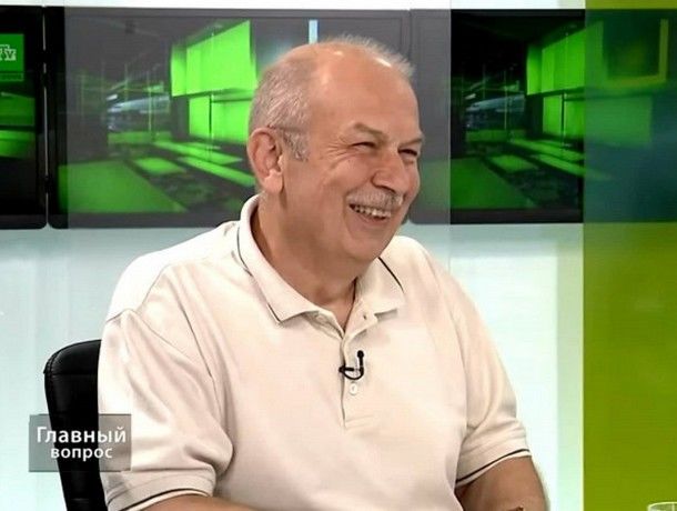 Политический комментатор Виктор Чобану.