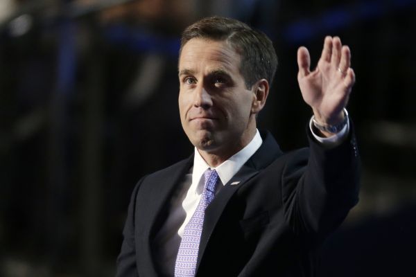 В январе прошлого года сын вице-президента США объявил о намерении баллотироваться на пост губернатора штата в 2016 году.