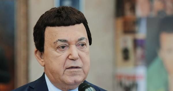 Эстрадный певец и депутат Госдумы Иосиф Кобзон попал в больницу. 